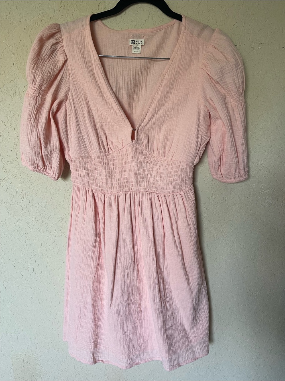 Women's pink V-neck garment